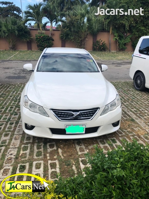 Toyota Mark X 2010-1