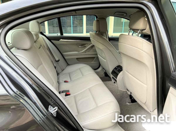 BMW 5-Series 2,0L 2013-12