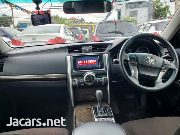 Toyota Mark X 2,5L 2016-8