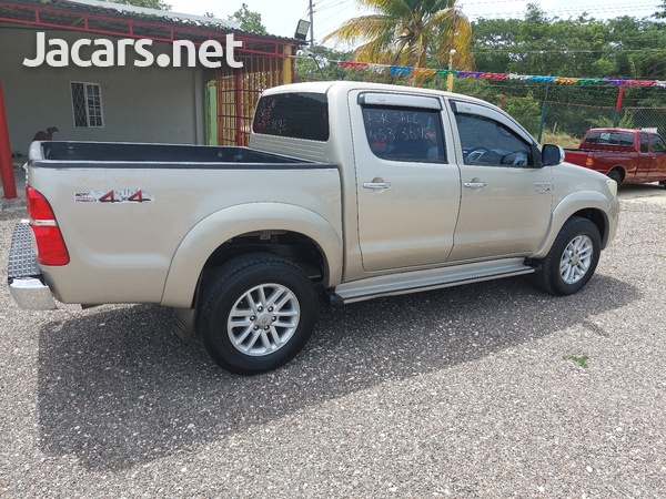 Toyota Hilux 3,0L 2013-8