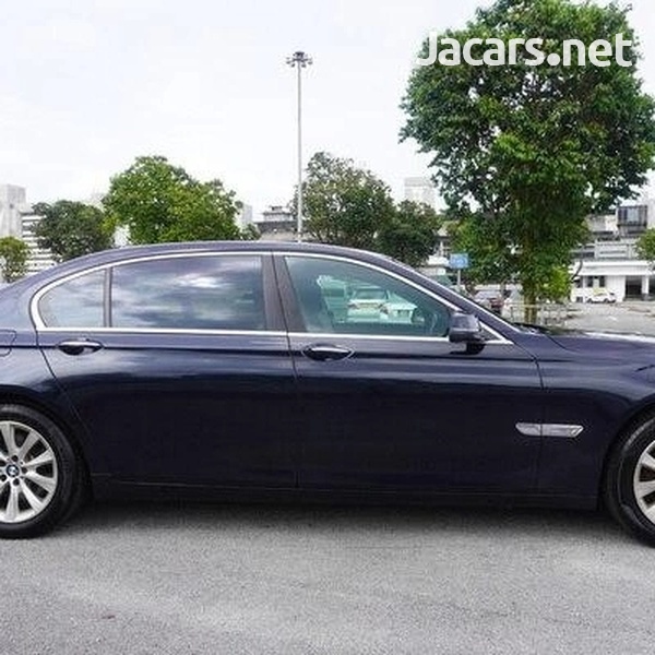 BMW 7-Series 3,0L 2014-10