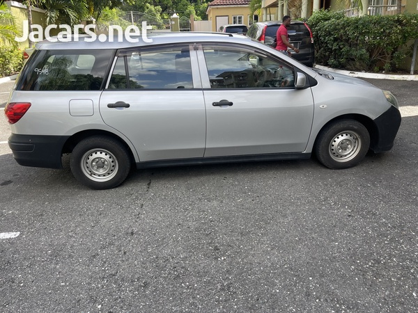 Nissan AD Wagon 1,5L 2017-6