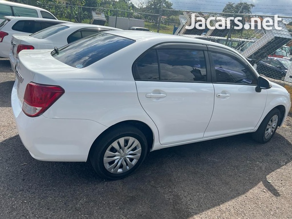 Toyota Axio 1,5L 2012-3