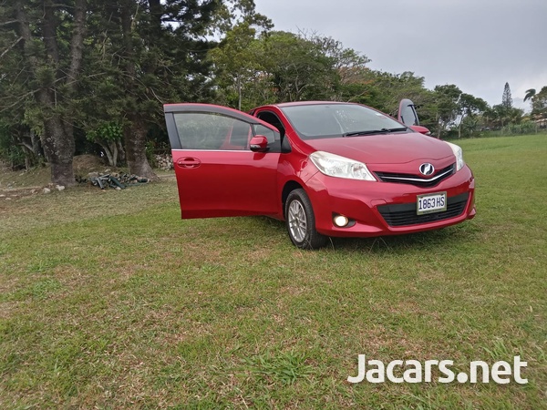 Toyota Vitz 1,3L 2013-8
