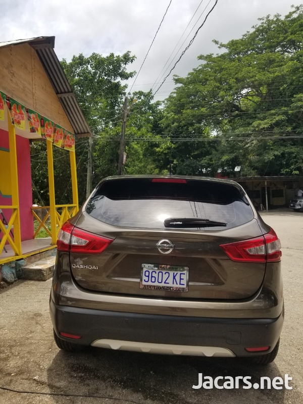 Nissan Qashqai 1,6L 2015-7