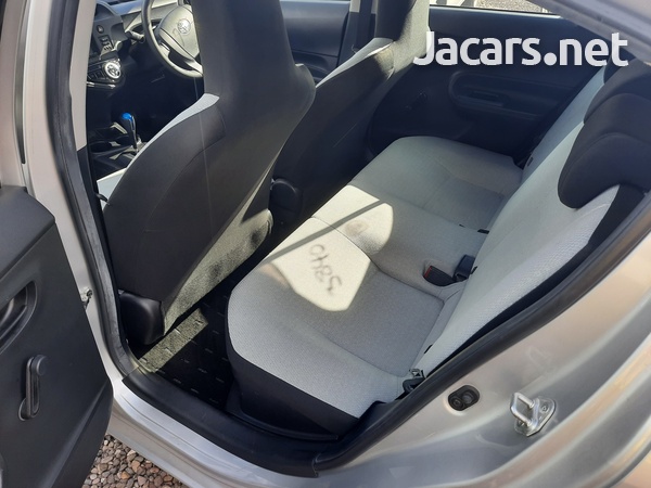 Toyota Aqua 1,5L 2017-8