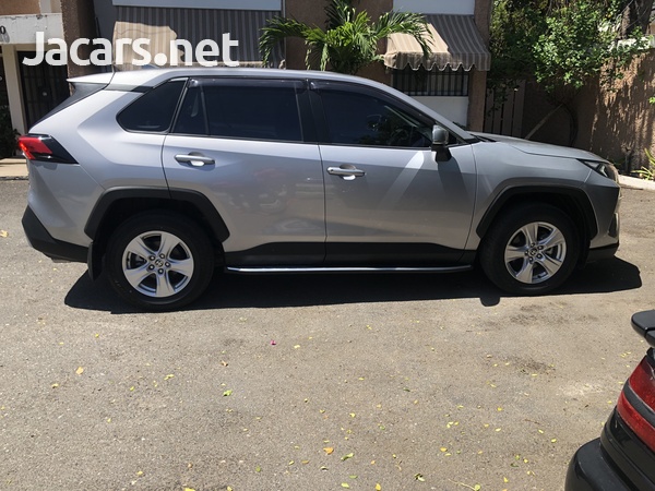 Toyota RAV4 2,0L 2021-4
