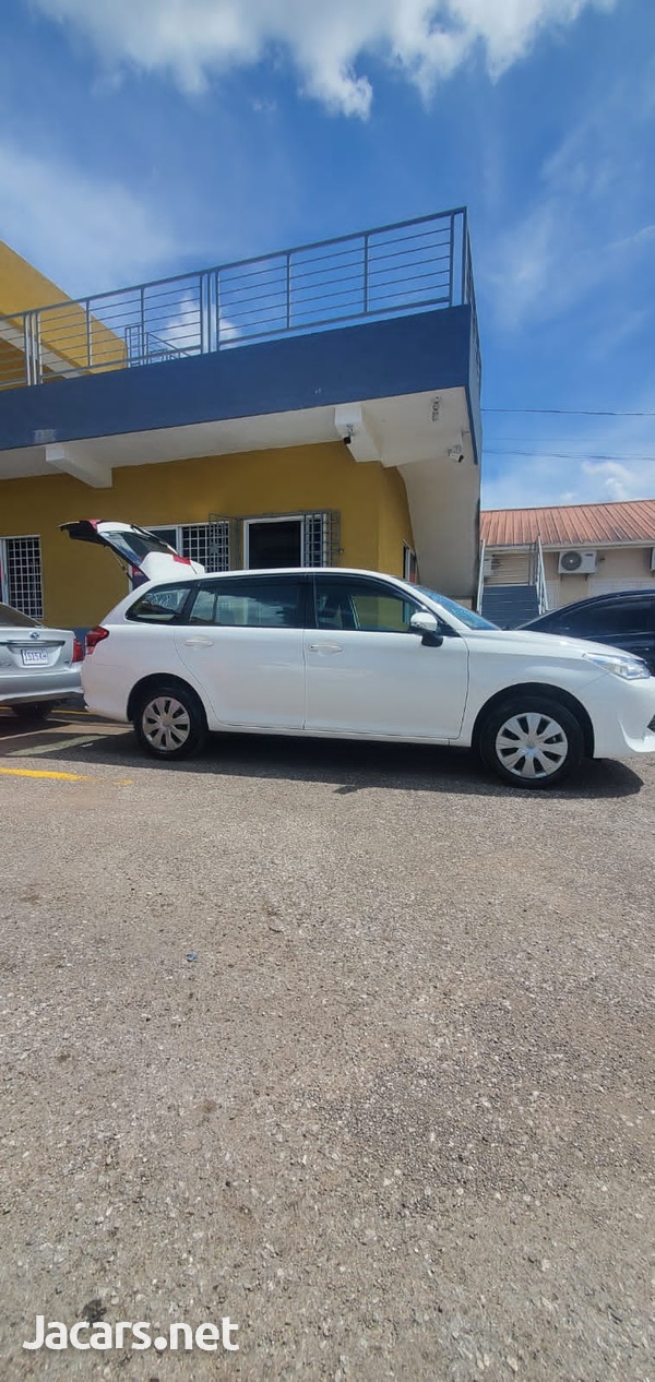 Toyota Fielder 1,5L 2017-6