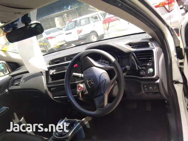 Honda Grace 1,5L 2017-3
