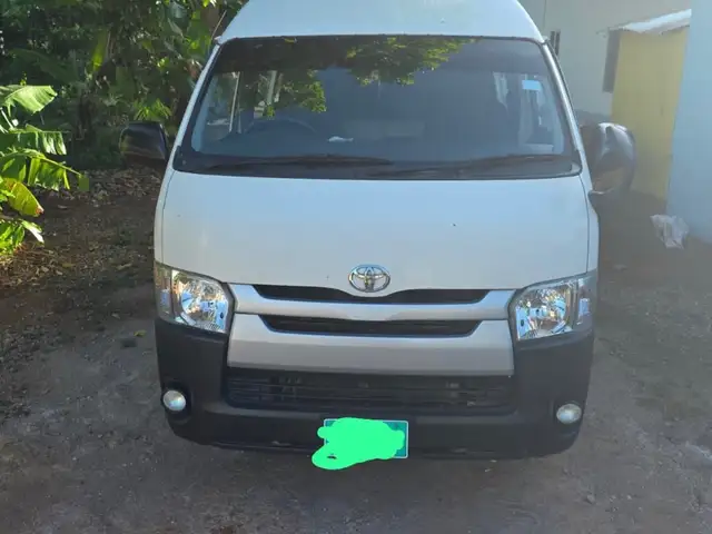 2016 Toyota Hiace, Clarendon