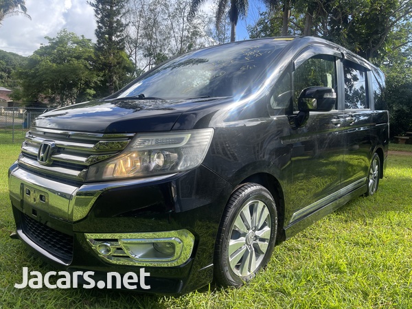 Honda Stepwgn Spada 2,0L 2013-2