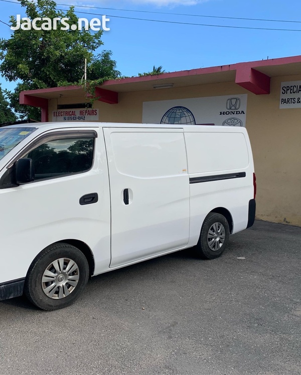 2017 Nissan nv350 newly imported-4