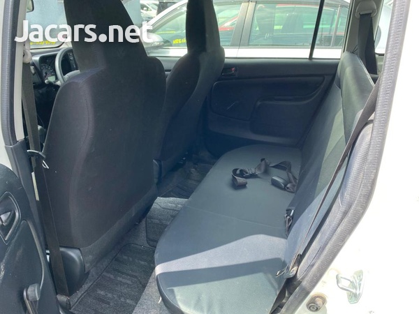 Toyota Probox 1,3L 2017-6