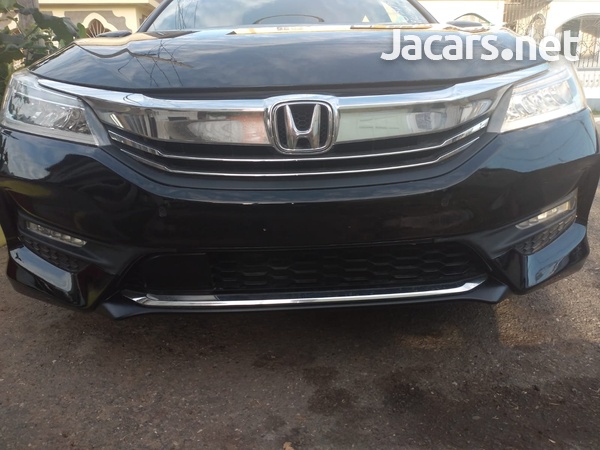 Honda Accord 3,5L 2017-9