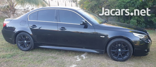 BMW 5-Series 2,5L 2010-1