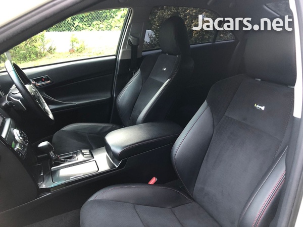 Toyota Mark X 2,5L 2016-4