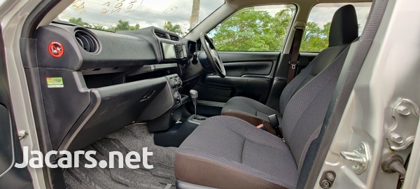 Toyota Probox 1,5L 2017-13