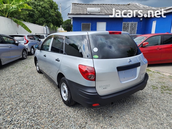 Nissan AD Wagon 1,5L 2017-3