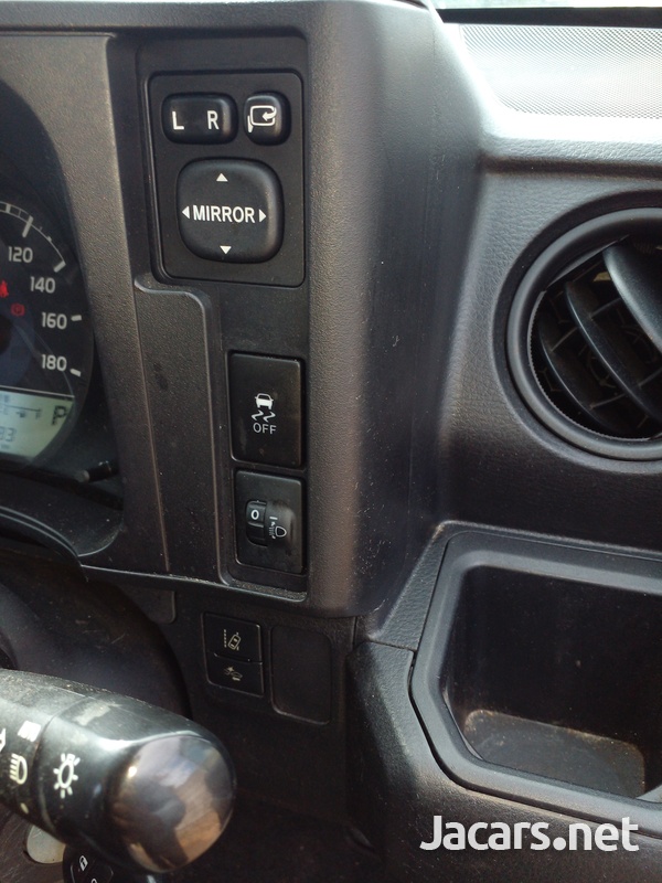 Toyota Probox 1,3L 2017-8