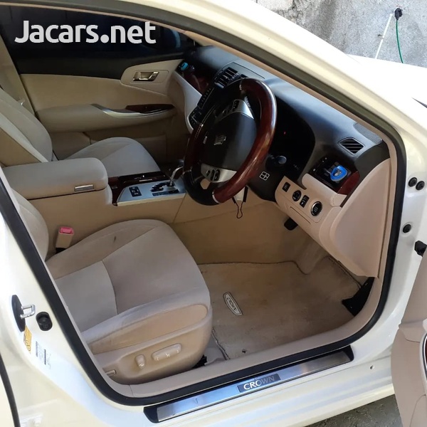 Toyota Crown 3,5L 2014-3