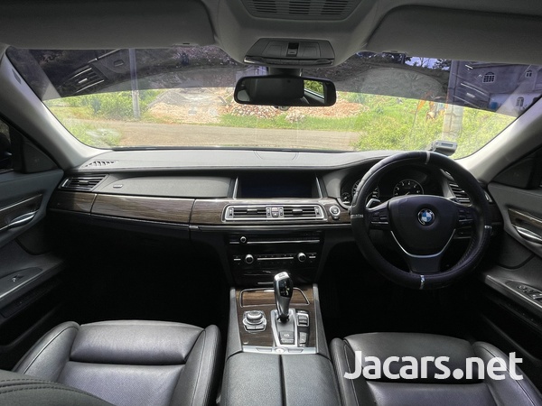BMW 7-Series 3,0L 2013-3