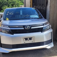 Toyota Voxy 2,0L 2014 Toyota Voxy 2,0L 2014