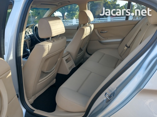 BMW 3-Series 2,0L 2010-7