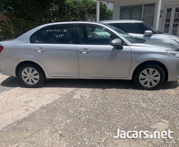 Toyota Axio 1,5L 2017-3
