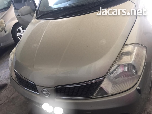 Nissan Tiida 1,5L 2007-7