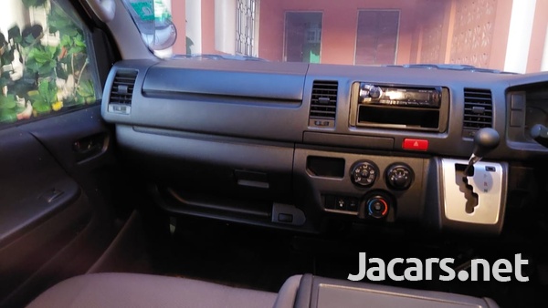 Toyota Hiace 2,5L 2014-4