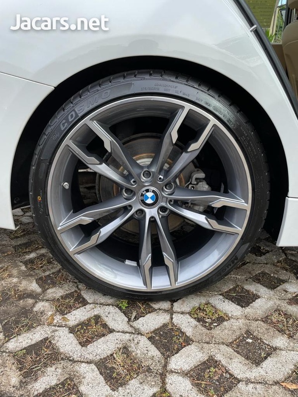 BMW 3-Series 2,5L 2015-4