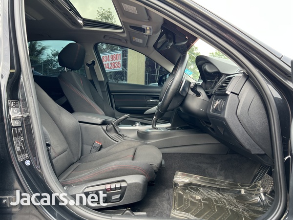 BMW 3-Series 2,0L 2013-7
