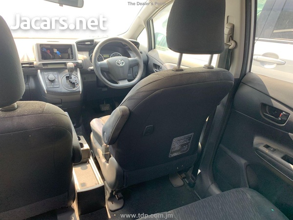 Toyota Wish 1,8L 2011-4