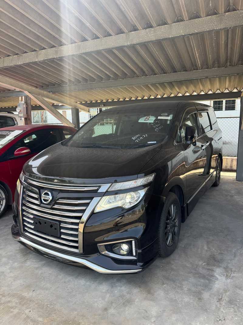 Nissan Elgrand 2,5L 2017 JA$2,950,000 №2514396 in Westmoreland