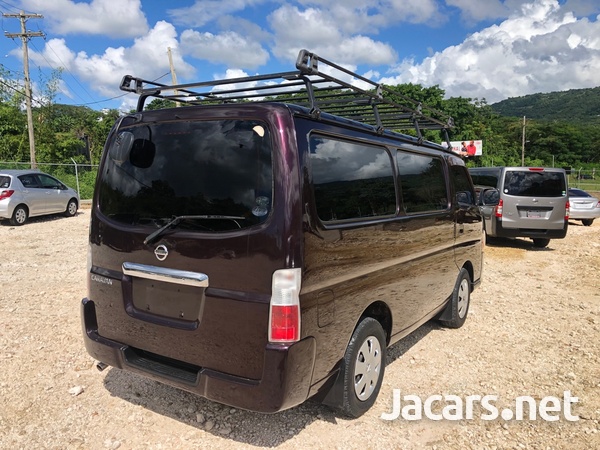 Nissan Caravan 2,0L 2012-7