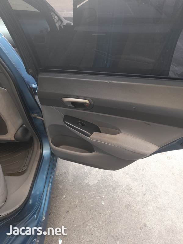 Honda Civic 1,8L 2007-4