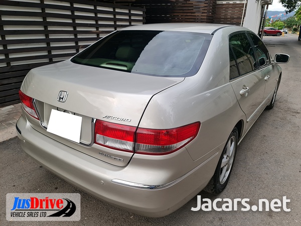 Honda Accord 2,3L 2004-6