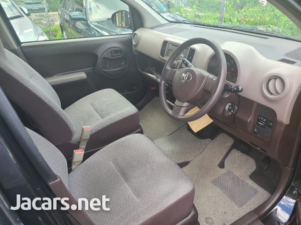 Toyota Passo 1,0L 2015-8