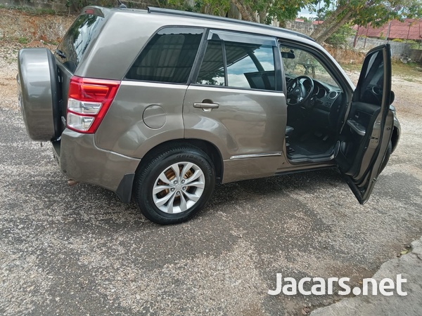 Suzuki Vitara 2,0L 2014-8