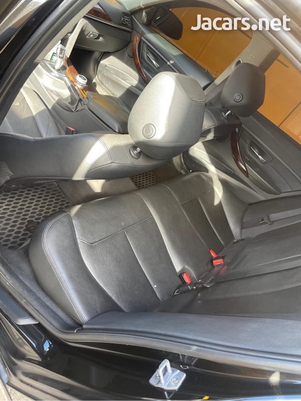 BMW 3-Series 2,0L 2015-4
