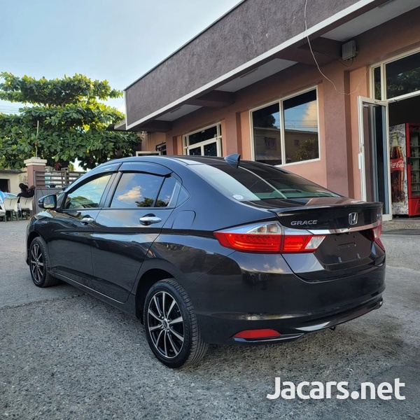 Honda Grace 1,5L 2015-5