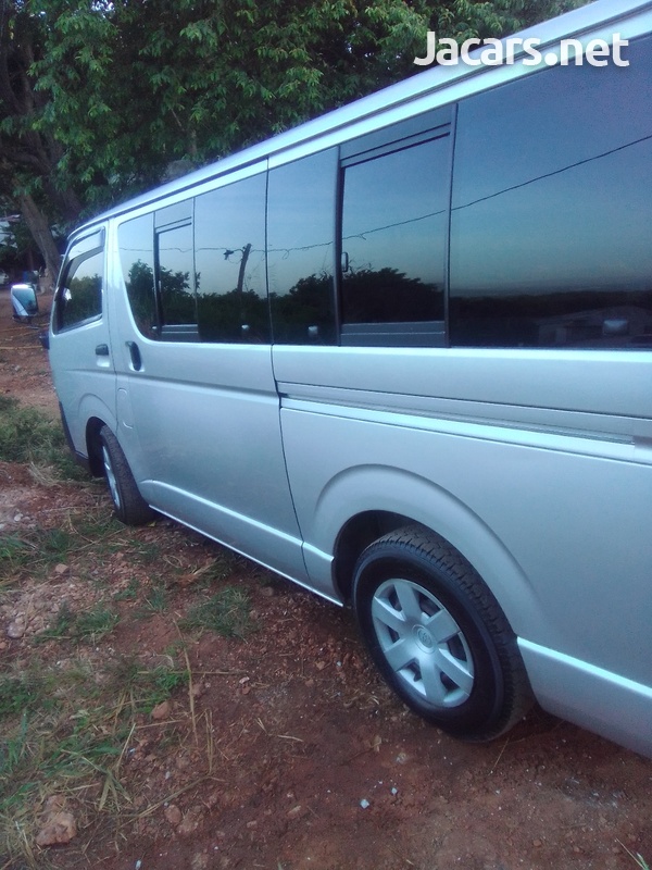 Toyota Hiace 2,0L 2014-5