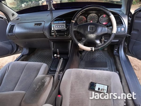 Honda Accord 1,8L 2002-9