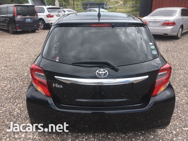 Toyota Vitz 1,5L 2016-3