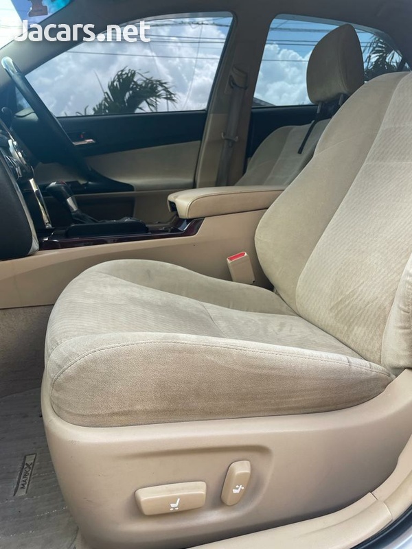 Toyota Mark X 3,5L 2012-7