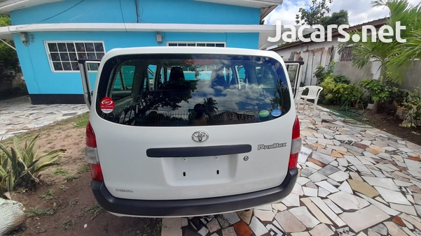 Toyota Probox 1,4L 2016-1