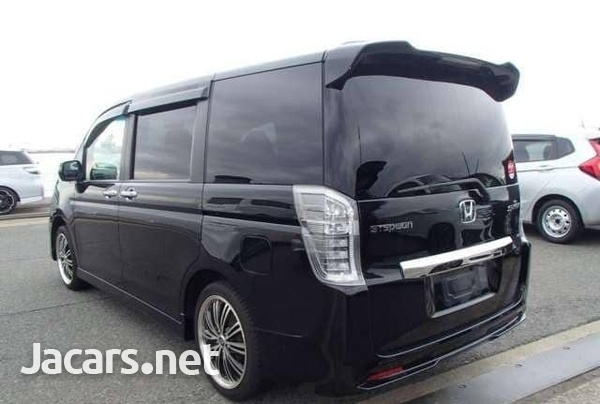 Honda Stepwgn Spada 1,9L 2013-1