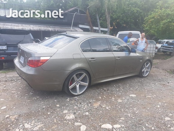 BMW 5-Series 2,5L 2004-7