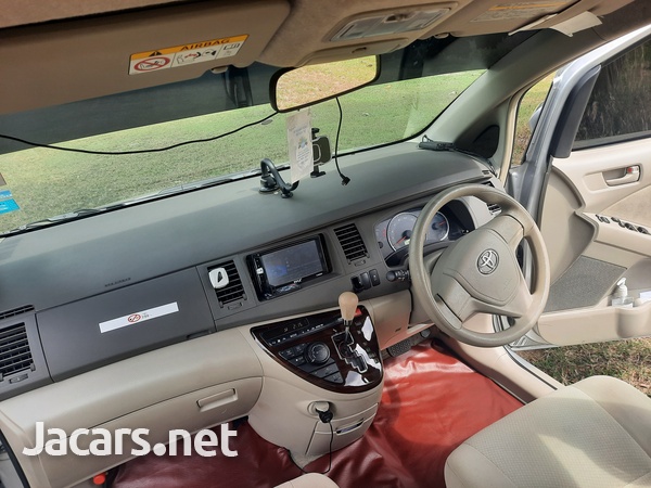 Toyota Isis 1,8L 2017-5