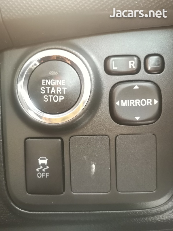 Toyota Wish 1,8L 2011-3
